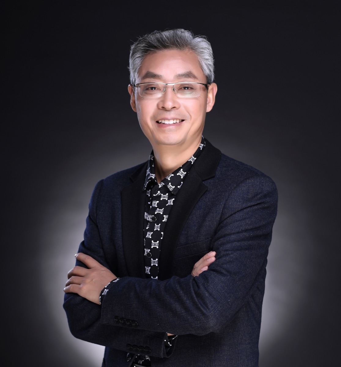 李蔚教授个人形象